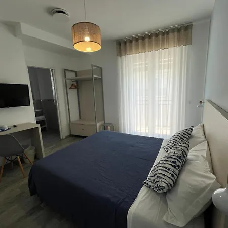 Πανσιόν Dimora Del Corso - 3*