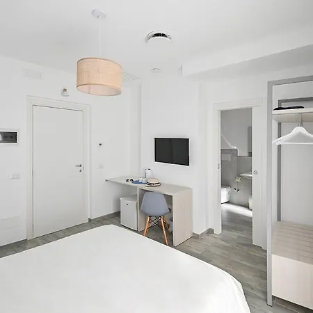 Dimora Del Corso - بيت ضيافة 3*