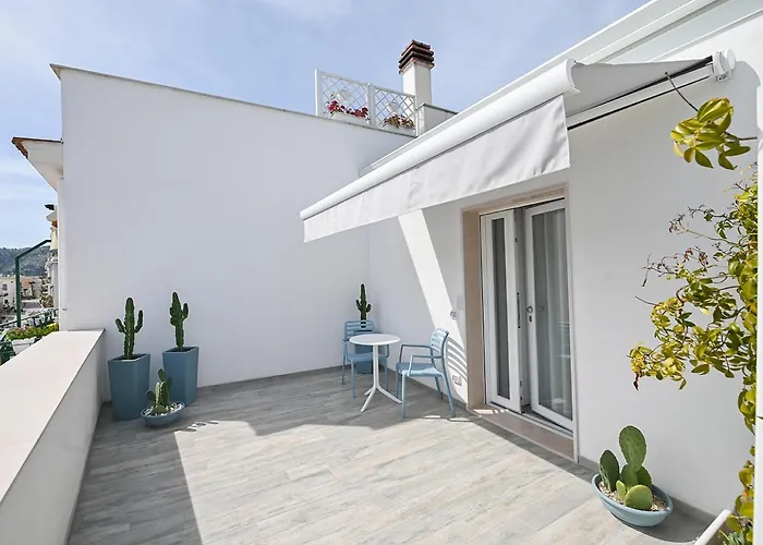 Konukevi Dimora Del Corso - 3*